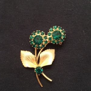 Vintage Green Flower Brooch